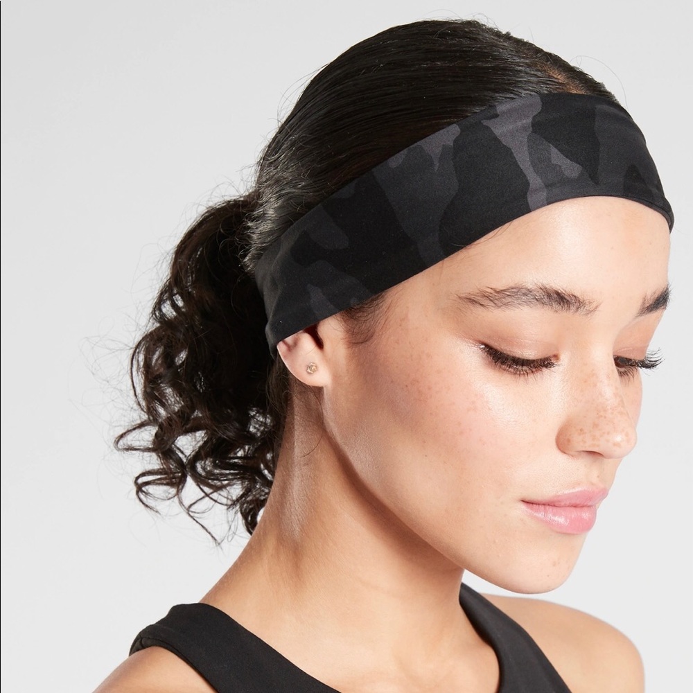 (3) Athleta: Vital Headband in Powervita - Picture 7 of 11